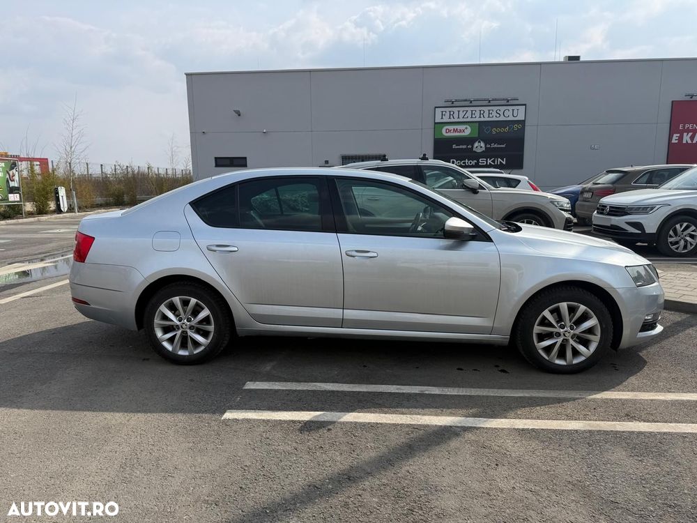 Skoda Octavia 1.6 TDI Active - 5