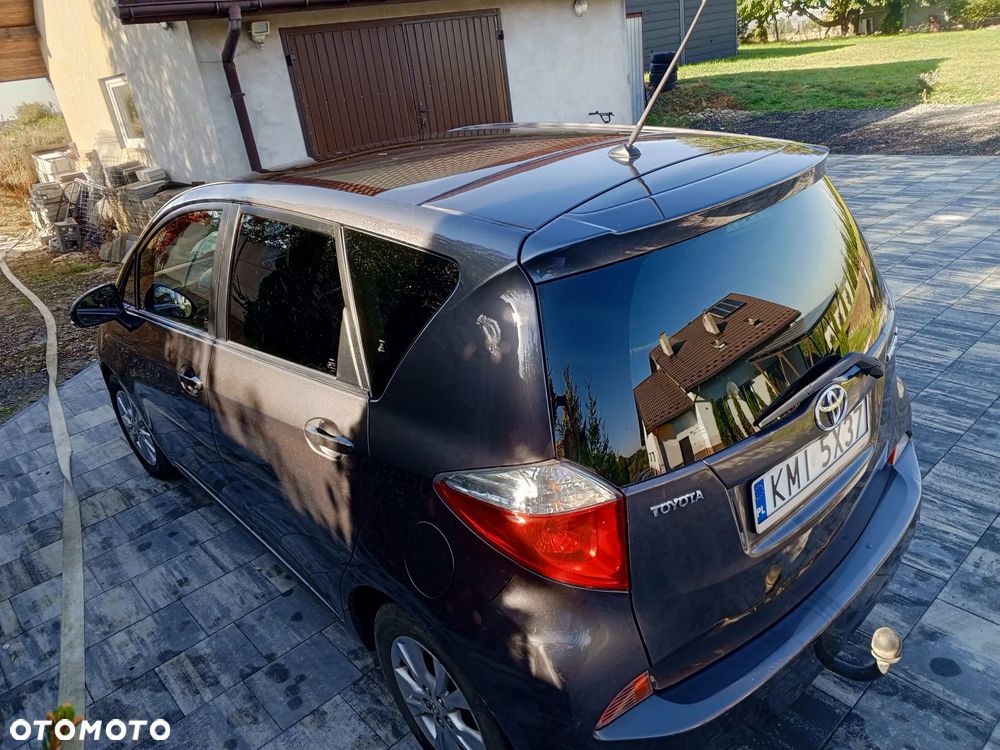 Toyota Verso - 5
