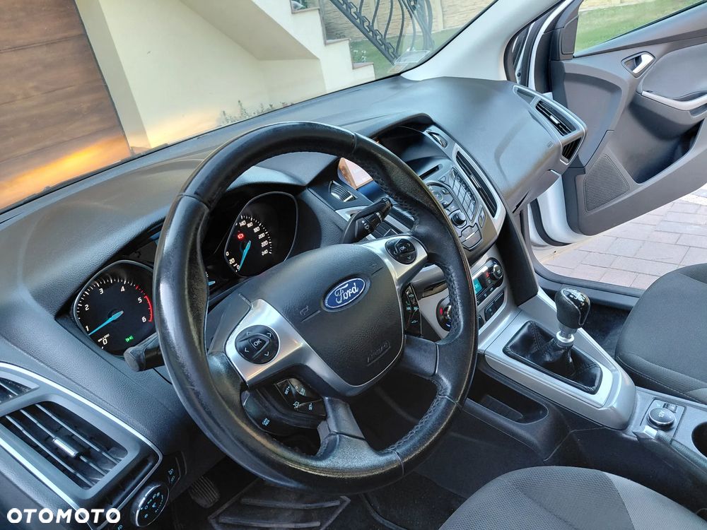 Ford Focus - 10