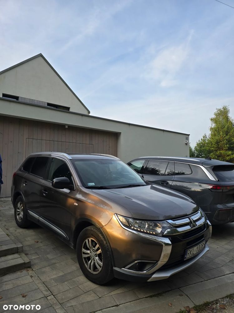 Mitsubishi Outlander 2.0 City Style 2WD - 2