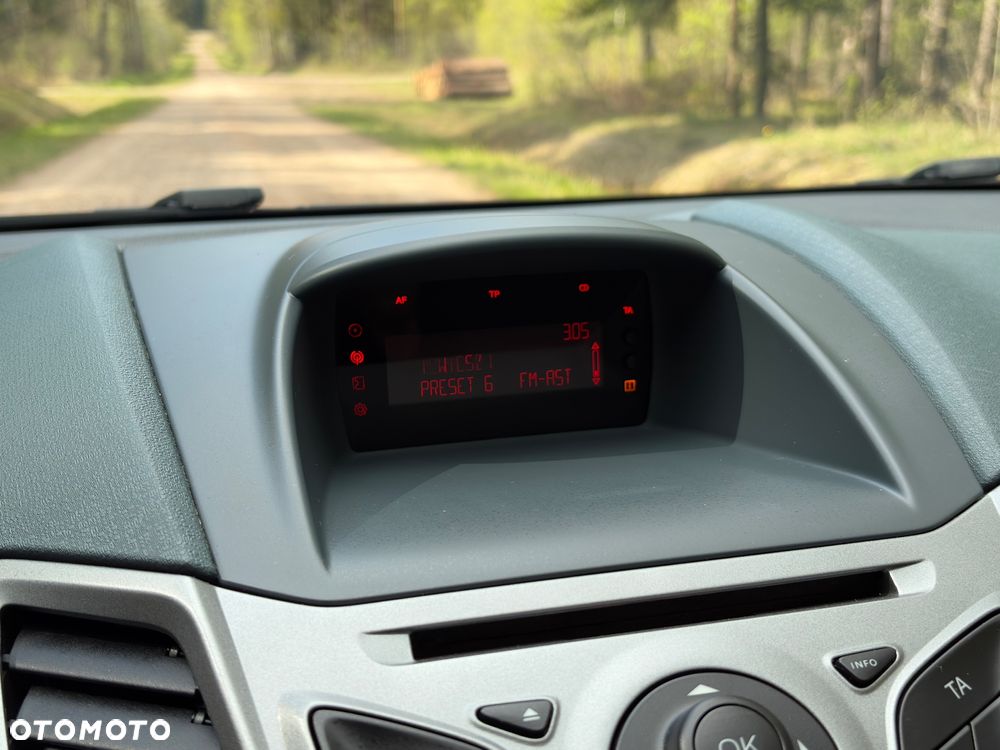 Ford Fiesta 1.25 SYNC Edition - 19