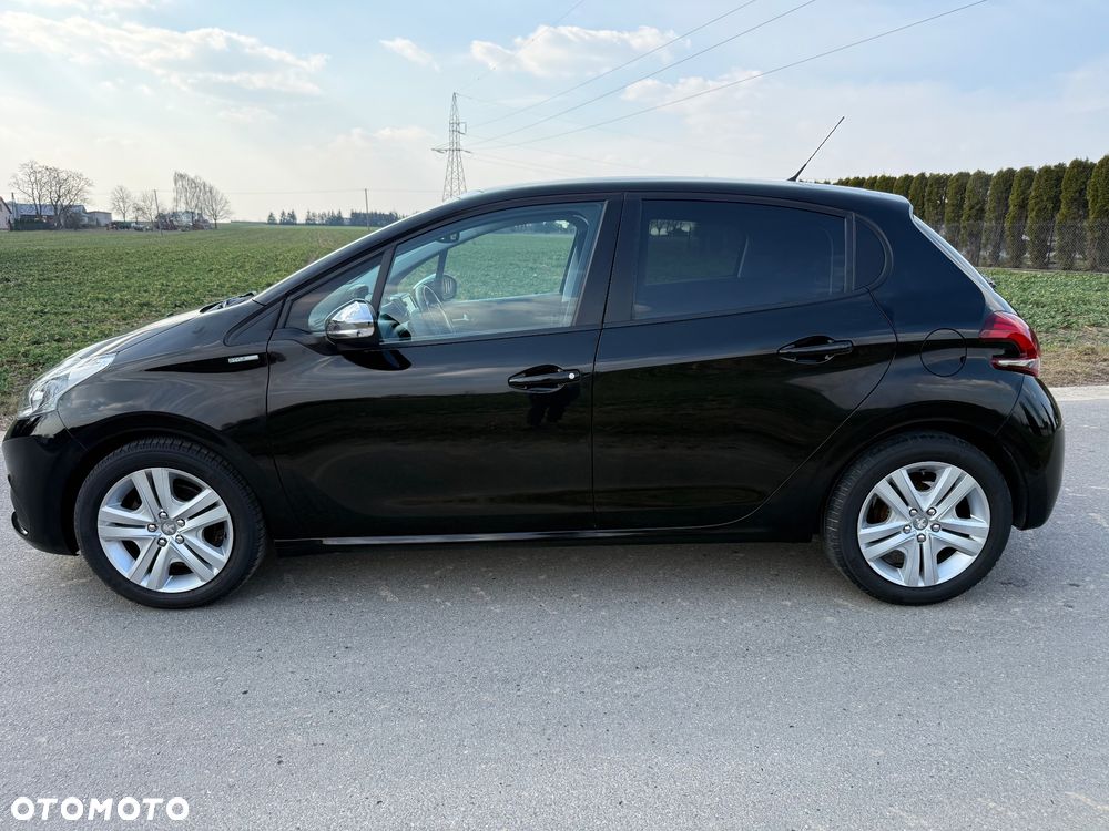 Peugeot 208 1.2 PureTech Style - 5