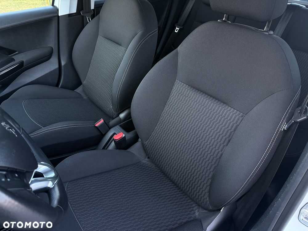 Peugeot 208 82 VTI Style - 35