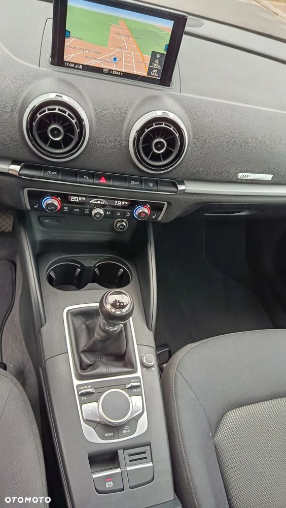 Audi A3 Sportback 1.5 TFSI cylinder on demand sport - 17