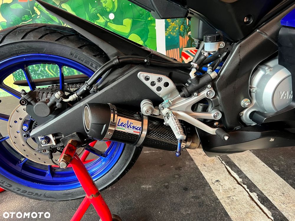 Yamaha YZF - 6
