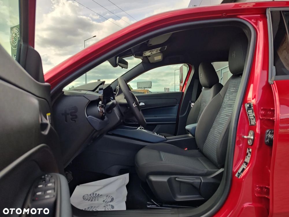 Alfa Romeo Junior 1.2 mHEV Ibrida eDCT - 9