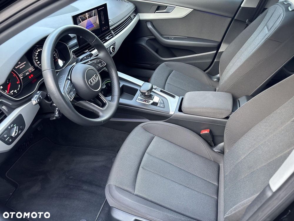 Audi A4 Limousine - 15