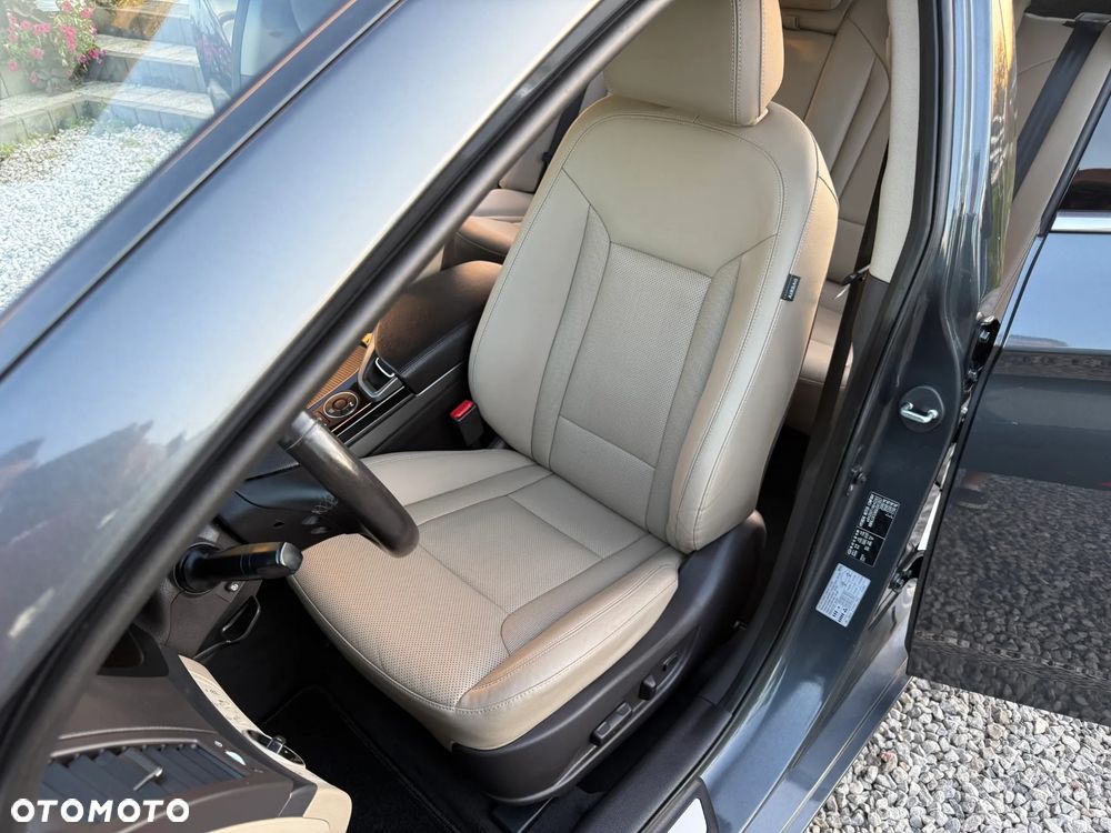 Hyundai i40 Kombi 1.7 CRDi Premium - 24
