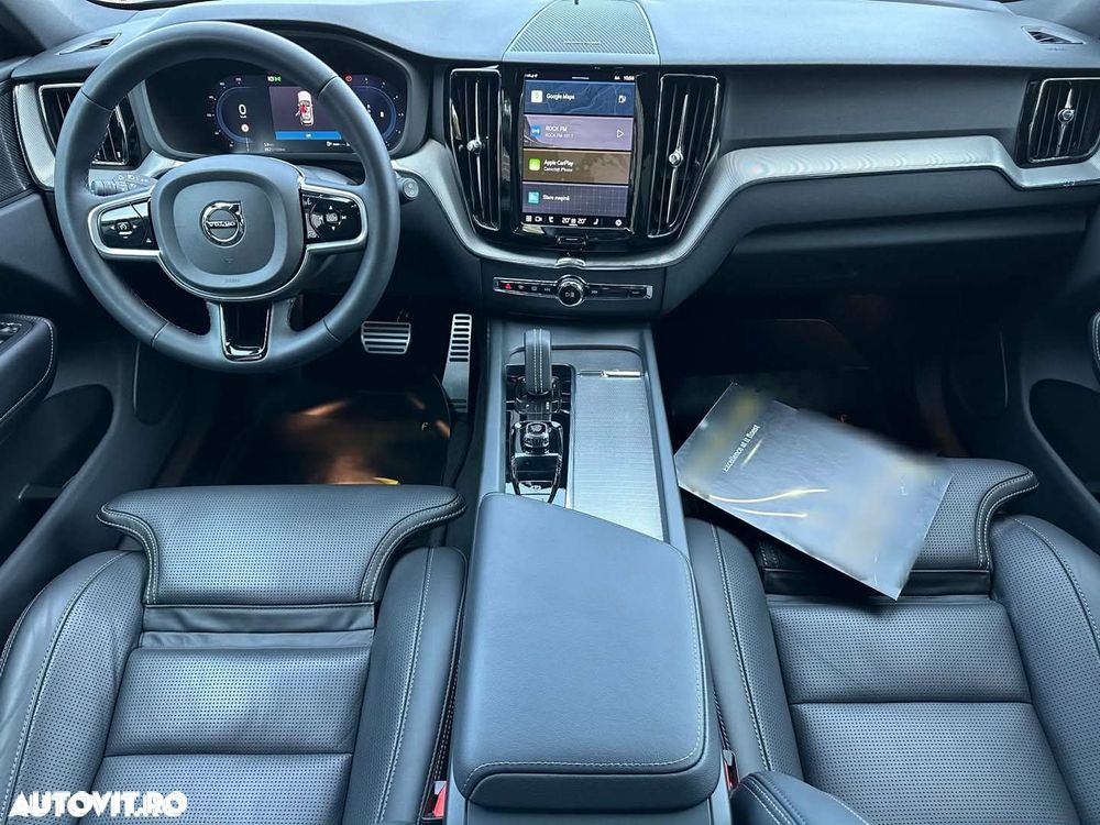 Volvo XC 60 B4 MHEV AT8 AWD R-Design - 15