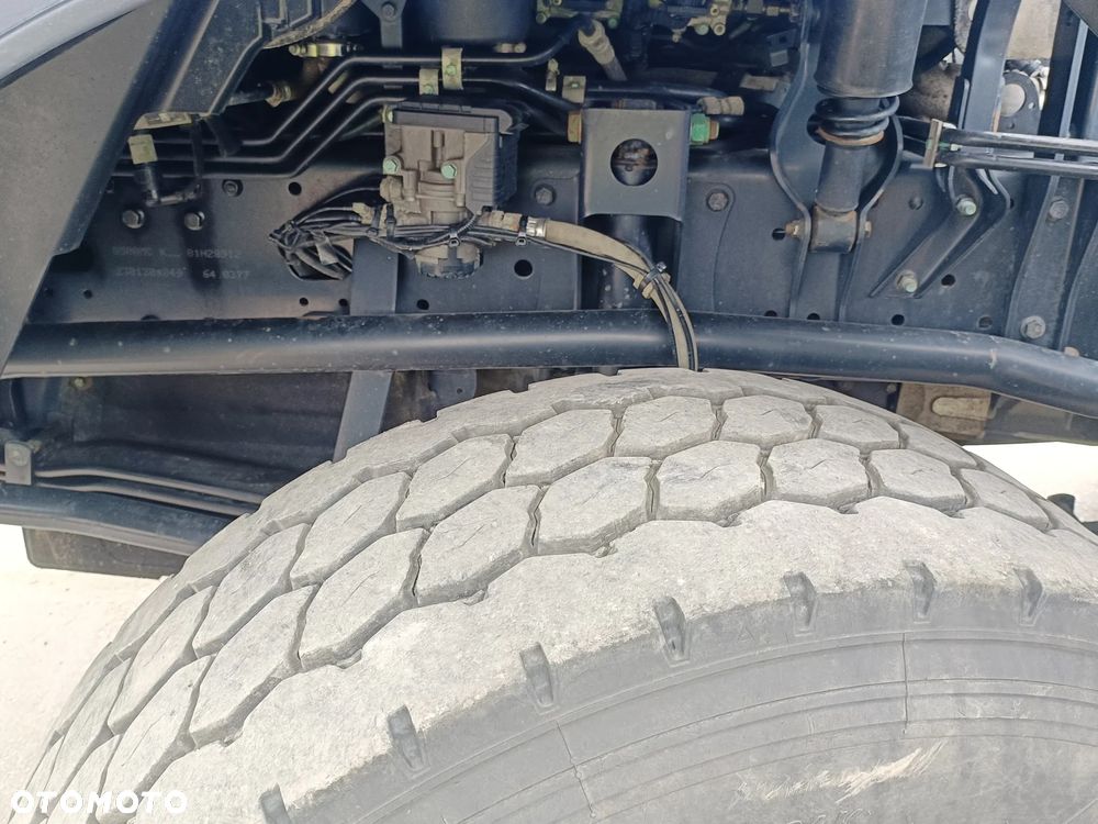 MAN TGS 35.470 8x4 Meiller Kipper + Bordmatik / Retarder / Jak Nowy - 17