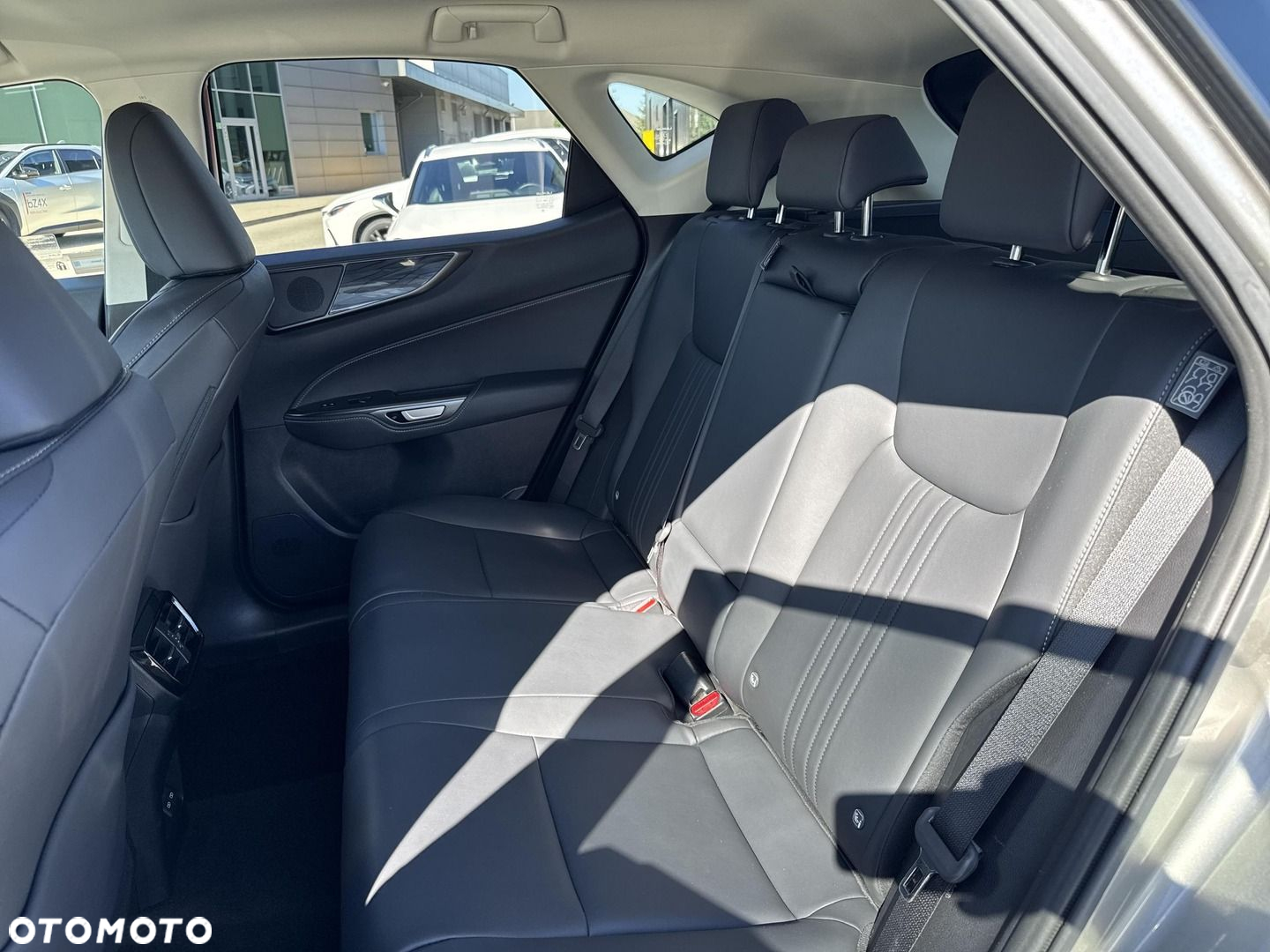 Lexus NX 350h Prestige AWD - 30