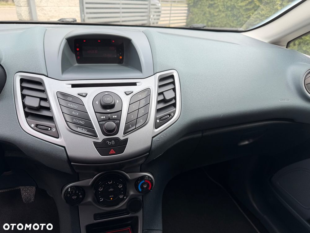 Ford Fiesta 1.25 Trend - 15