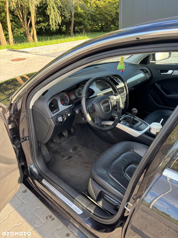 Audi A4 Limousine - 9
