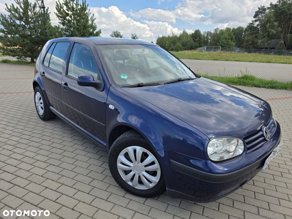 Volkswagen Golf - 2