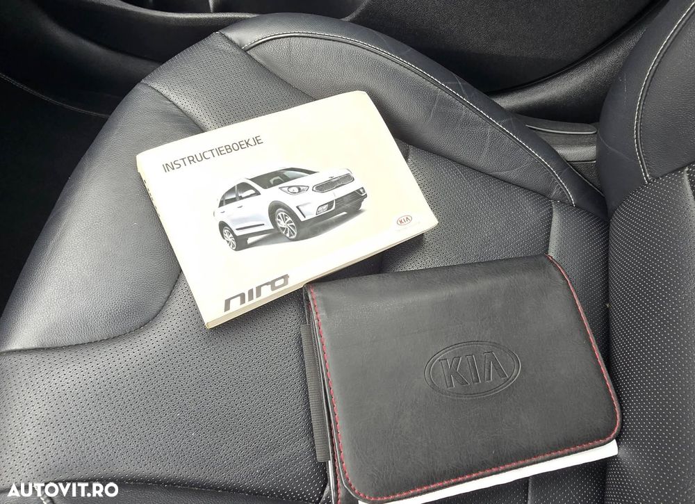 Kia Niro 1.6 GDI 2WD Aut. Vision - 33