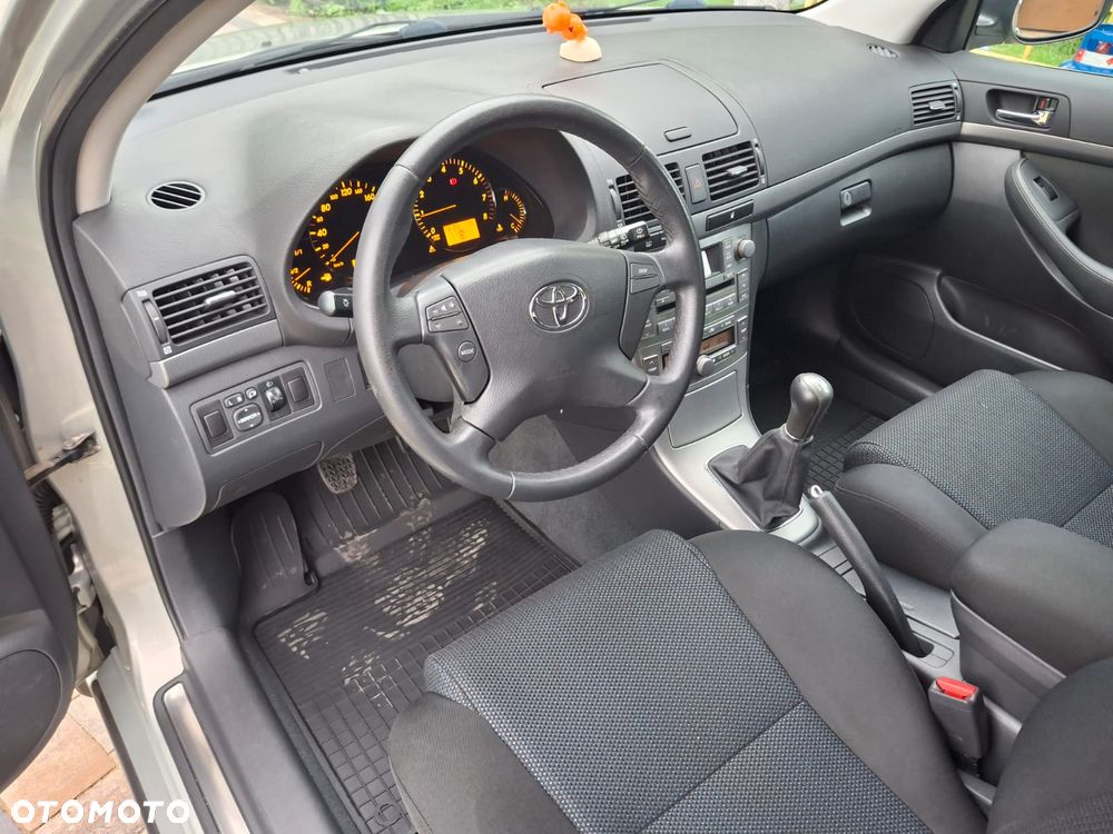 Toyota Avensis 1.8 VVT-i Executive - 10