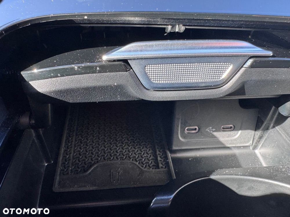 Mercedes-Benz CLE - 26