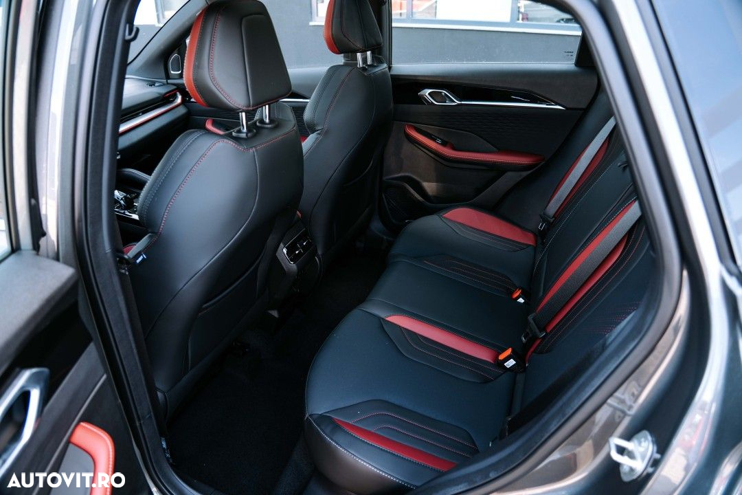 Geely Coolray - 14