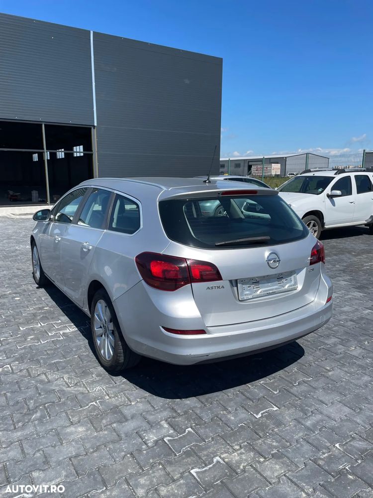 Opel Astra 1.7 CDTI Cosmo - 4