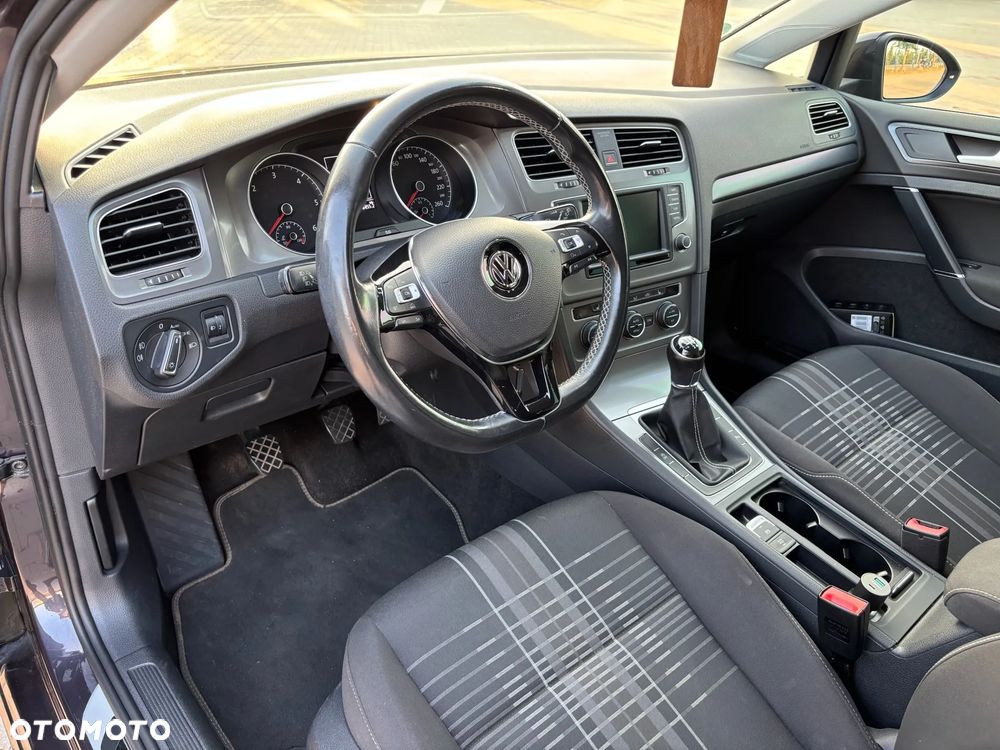Volkswagen Golf 1.6 TDI BlueMotion Technology Lounge - 27