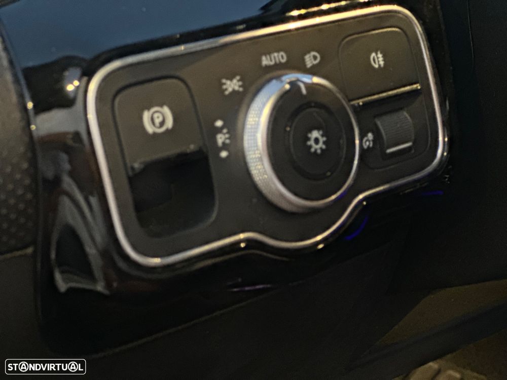 Mercedes-Benz A 180 d AMG Line Aut. - 31