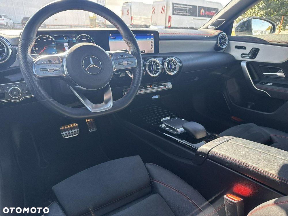 Mercedes-Benz CLA 250 4-Matic AMG Line 7G-DCT - 13