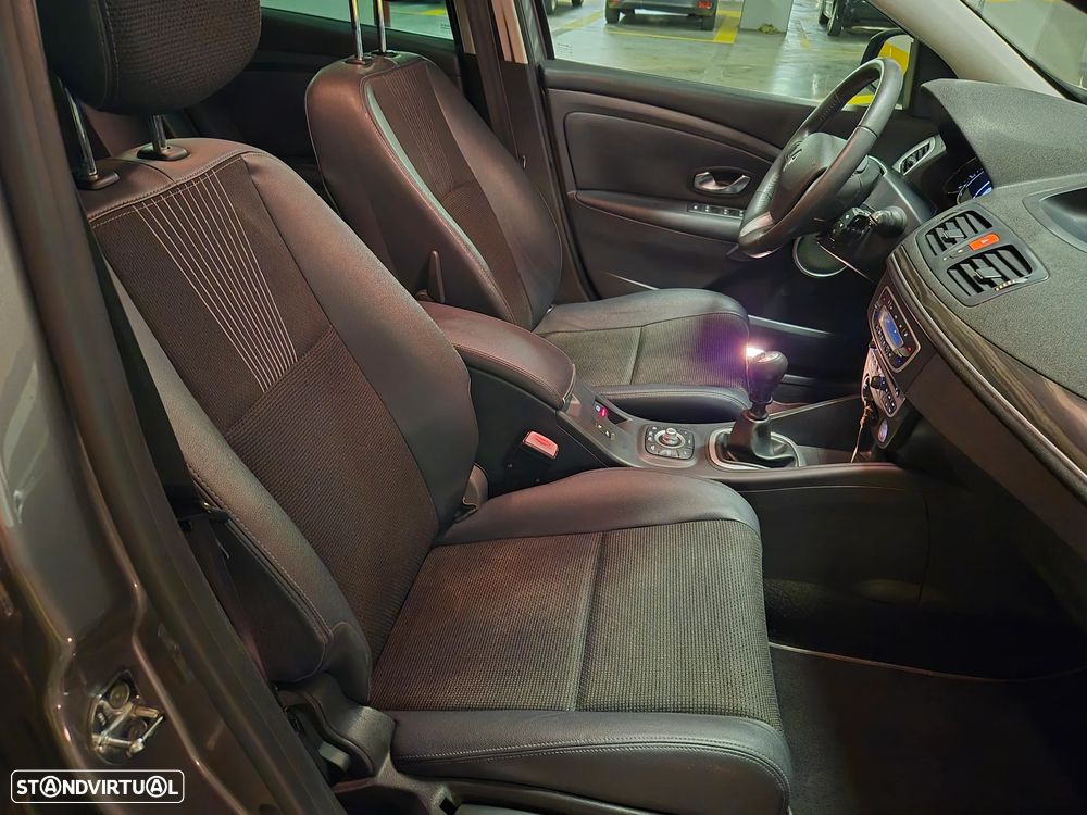 Renault Mégane Sport Tourer 1.5 dCi Dynamique S CO2 Champion - 32