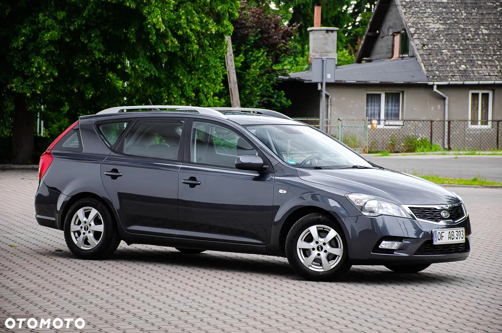 Kia Ceed 1.4 CVVT Attract - 12