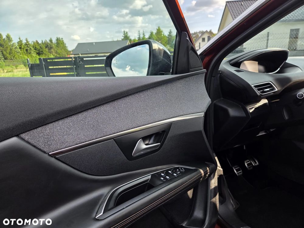 Peugeot 3008 1.2 PureTech GPF Allure S&S - 24