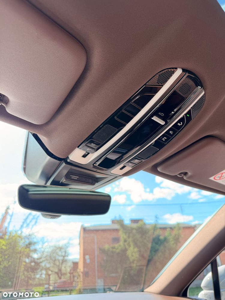 Porsche Cayenne E-Hybrid Platinum Edition - 25