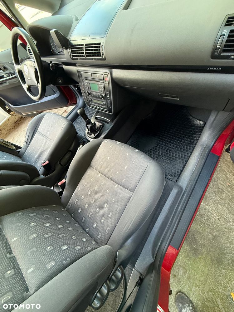 Volkswagen Sharan - 10