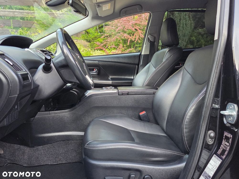 Toyota Prius+ (Hybrid) Executive - 17