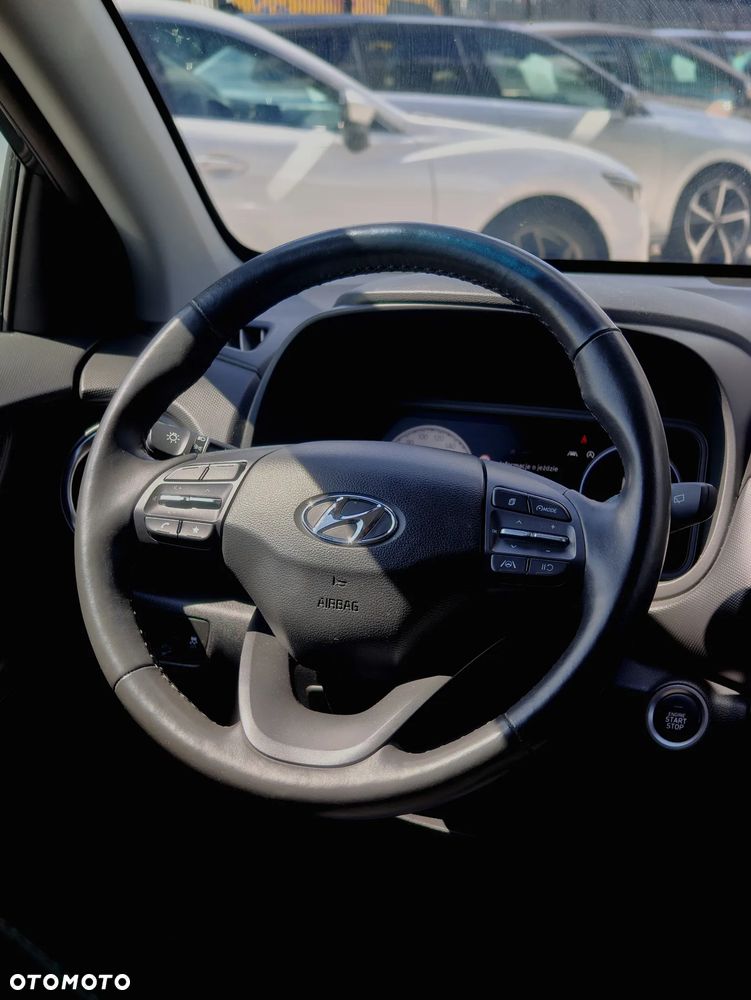 Hyundai Kona - 11