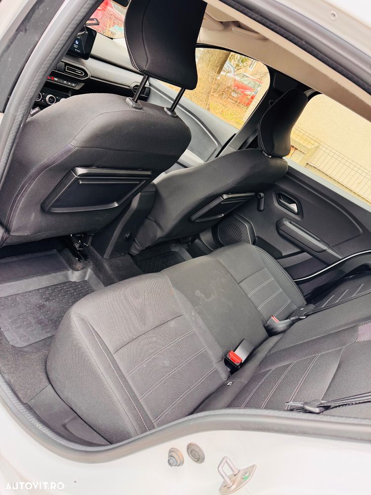 Dacia Logan TCe 90 MT6 Prestige - 11