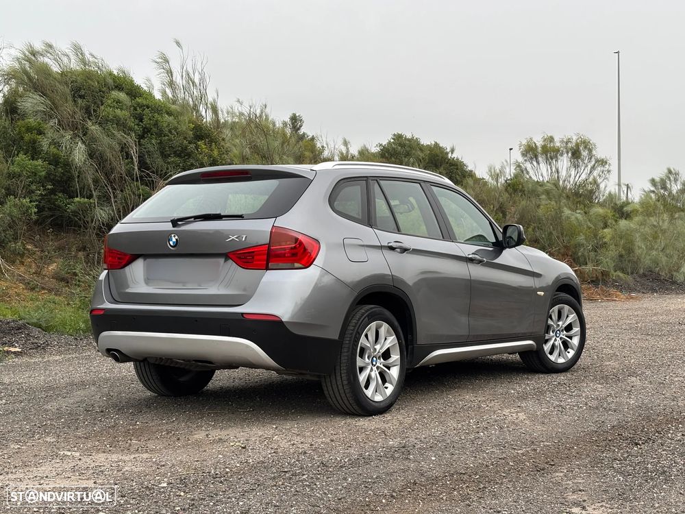 BMW X1 18 d sDrive - 27