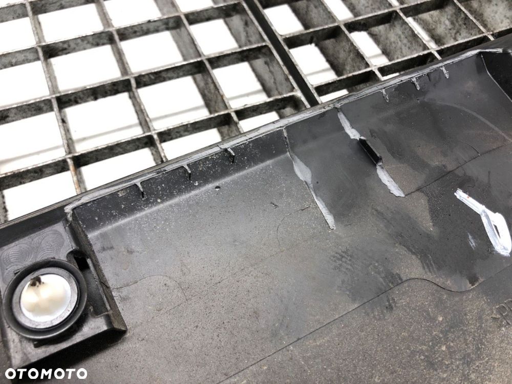 LISTWA BOCZNA PRAWA  MAN TGE Autobus 2017 - 2022 2.0 TDI 130 kW [177 KM] olej napędowy 2017 - 2022 - 6