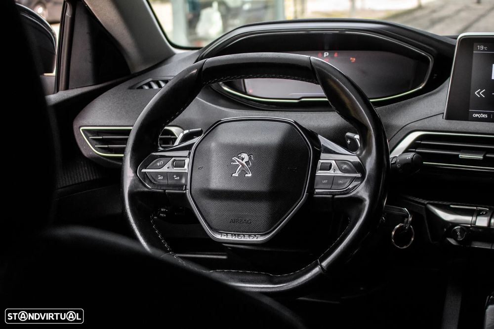 Peugeot 5008 BlueHDI 130 EAT8 Active - 29