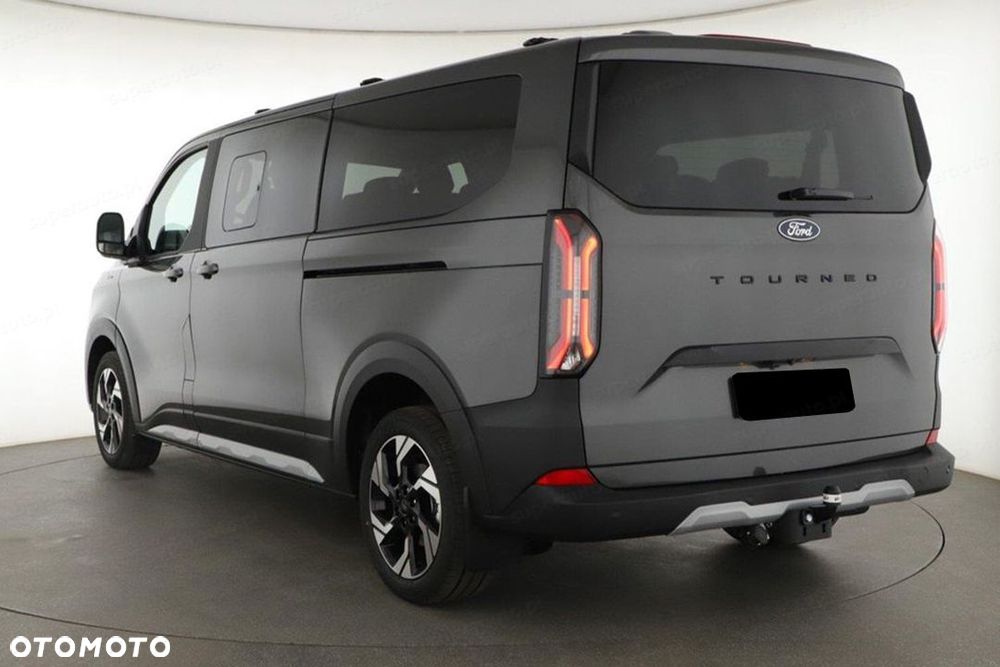 Ford Tourneo Custom - 5