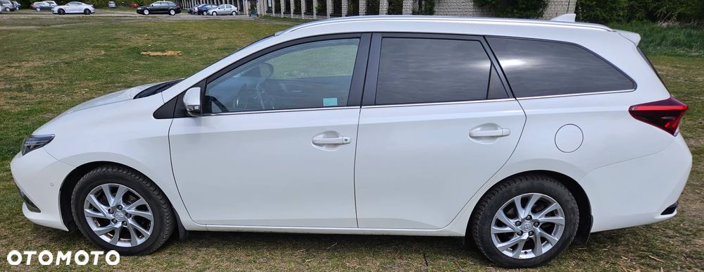 Toyota Auris 1.6 Prestige - 7