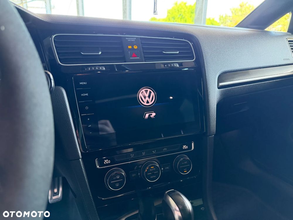 Volkswagen Golf - 13