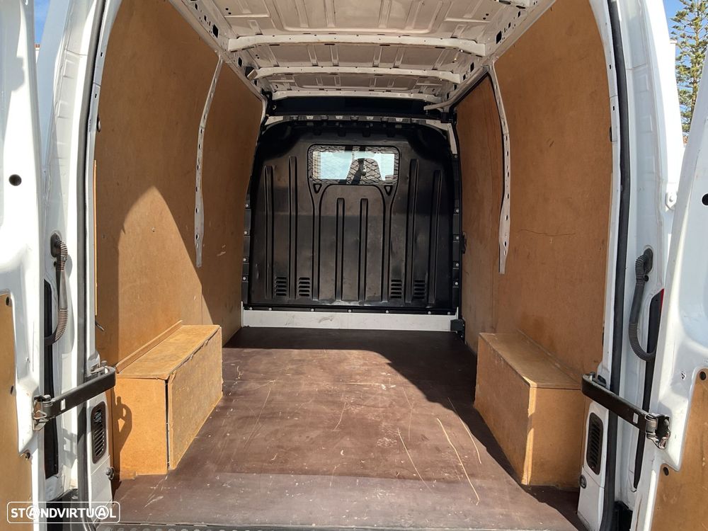 Renault Master 2.3 dCi L2H2 3.5T - 25