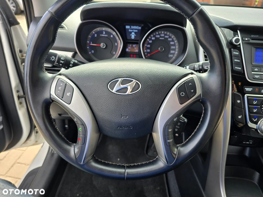 Hyundai i30 - 25