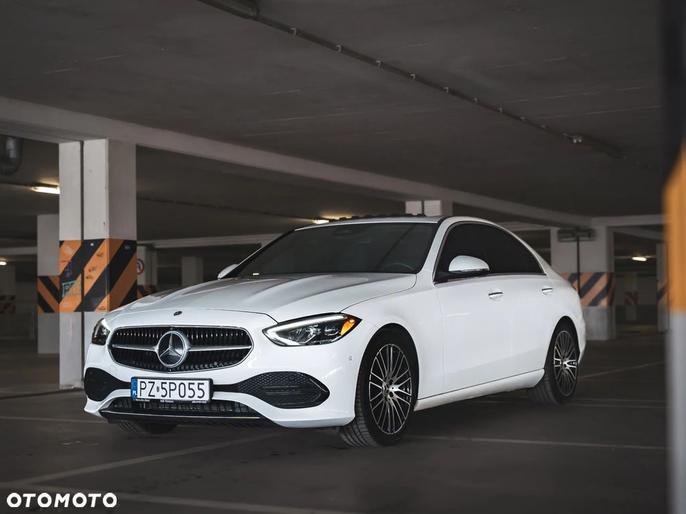 Mercedes-Benz Klasa C 300 4Matic 9G-TRONIC Avantgarde - 2