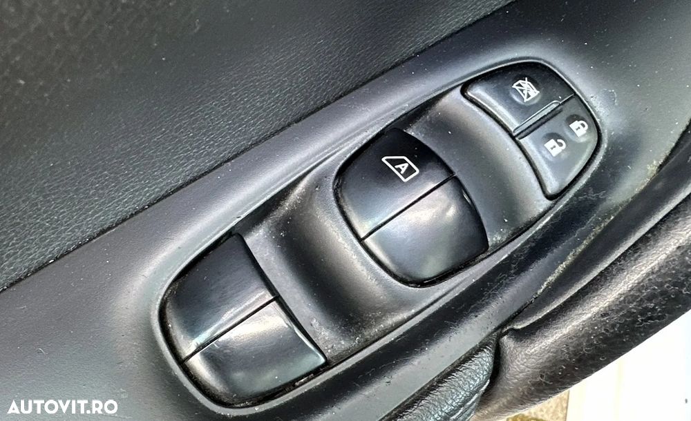 Nissan Qashqai 1.6 DCI TEKNA+ - 36
