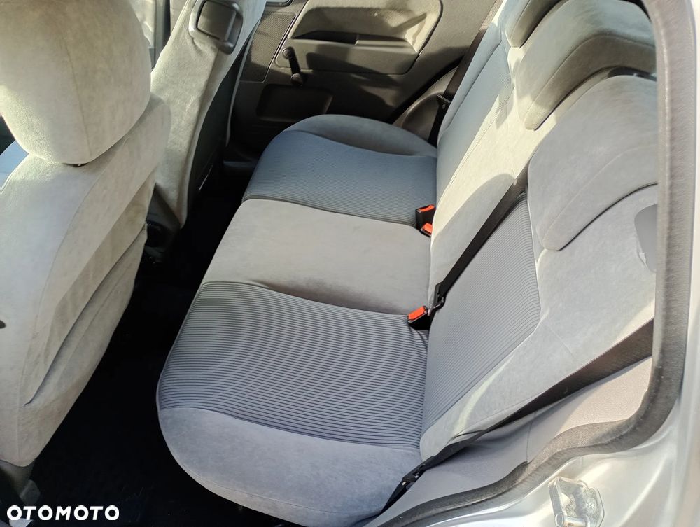 Ford Fusion 1.4 Fun X - 13