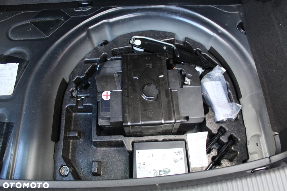 Audi A1 3-drzwiowe 1.4 TFSI S tronic S line edition - 22