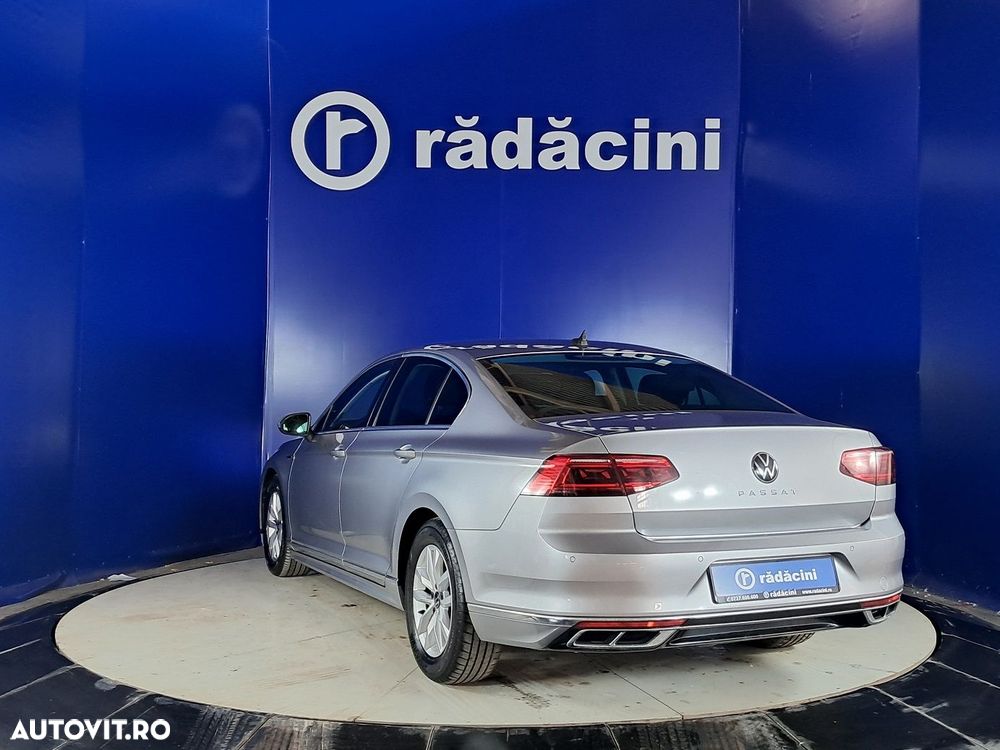 Volkswagen Passat - 3