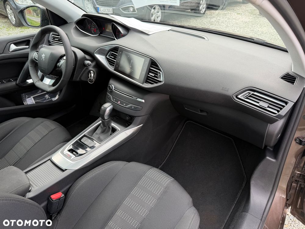 Peugeot 308 BlueHDi 150 EAT6 Stop & Start Business-Line - 39
