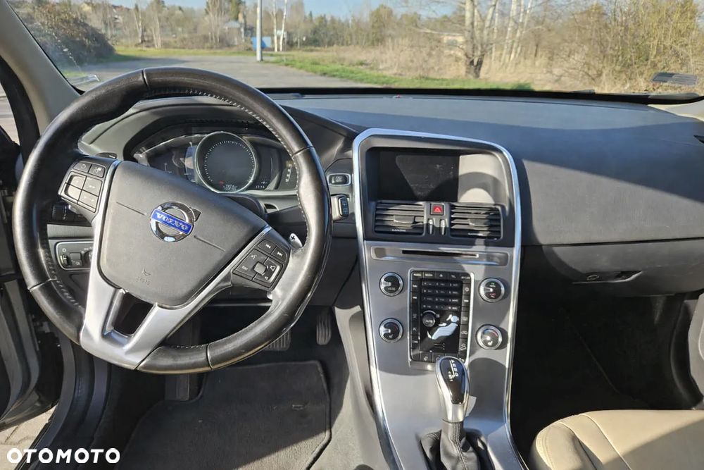 Volvo XC 60 D4 AWD Summum - 11