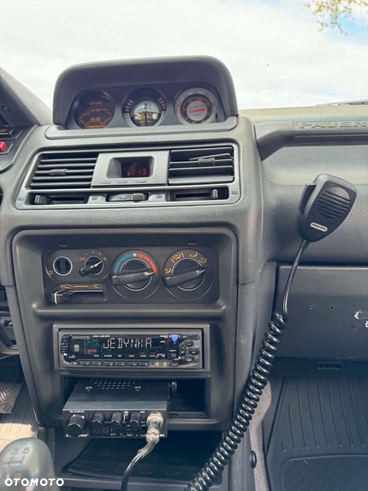 Mitsubishi Pajero 2.5 TD GL - 16